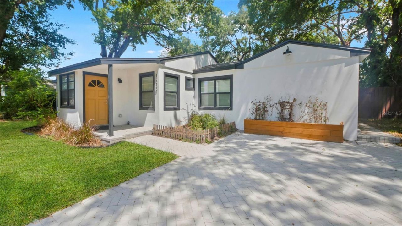 1715 N Alexander Road, Tampa, FL 33603 Main Photo