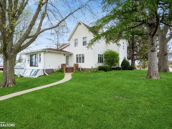1580 S Avenue, Traer, IA 50675
