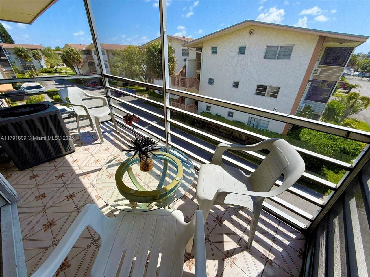 1355 NE 167th St, Unit 302, Miami, FL 33162 Photo