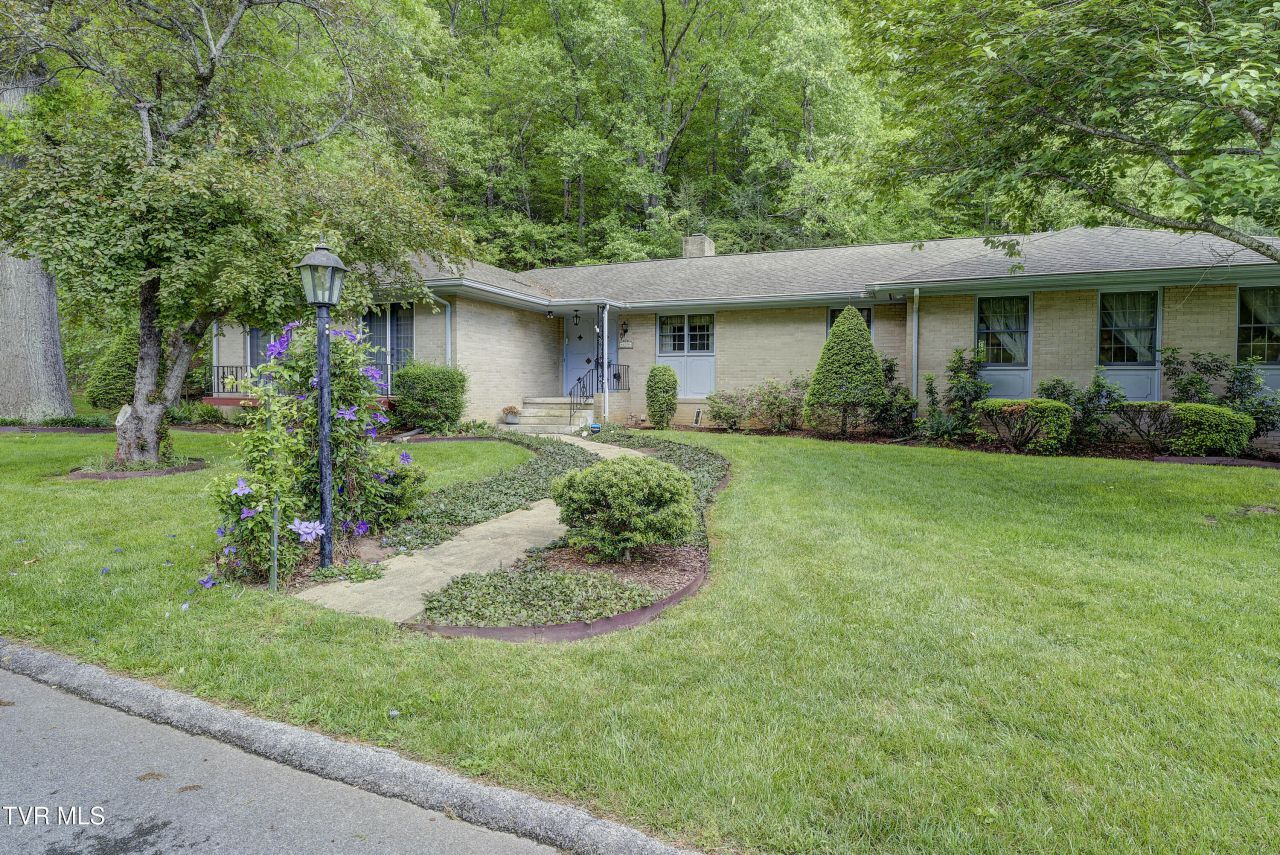 600 Valley Avenue, Erwin, TN 37650 Main Photo