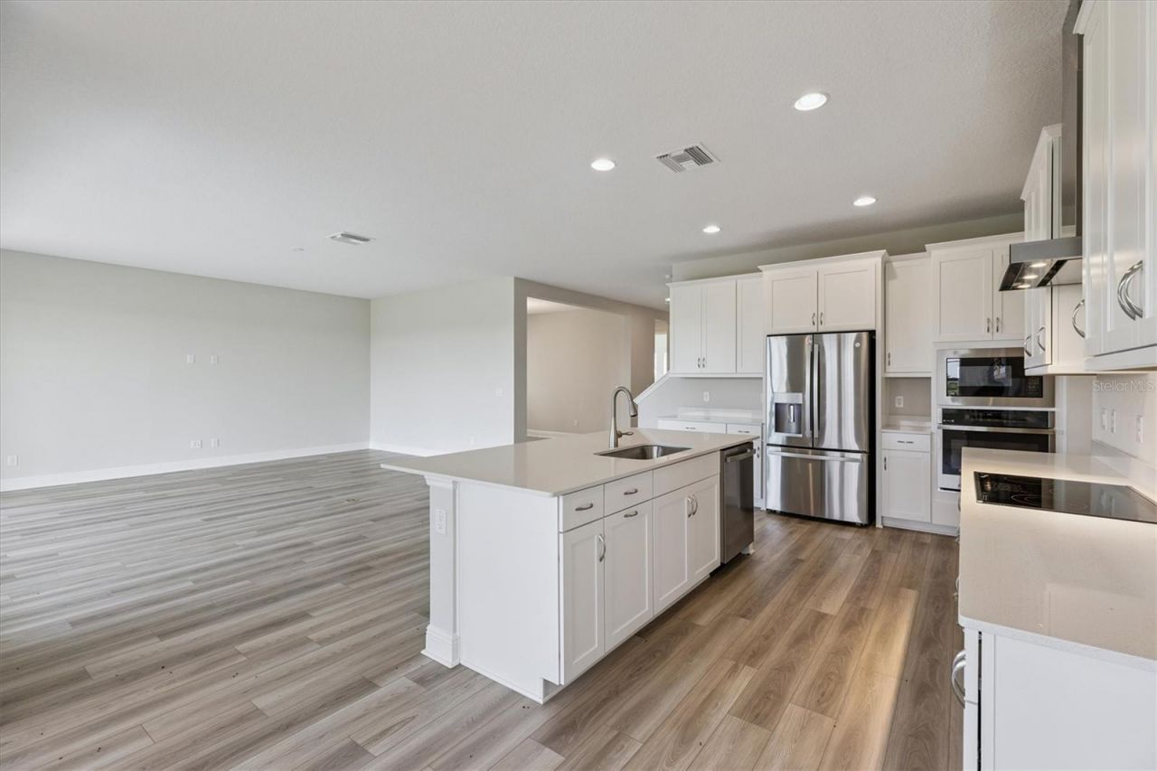 9699 Surrey Rose Drive, San Antonio, FL 33576 Photo