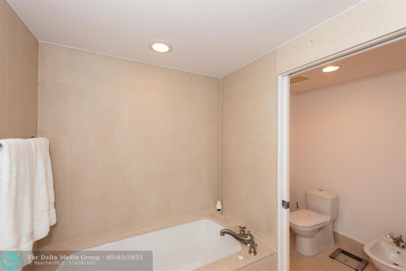 6899 Collins Avenue, Unit 908, Miami Beach, FL 33141 Photo