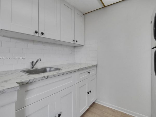 2145 Pierce St, Unit 418, Hollywood, FL 33020