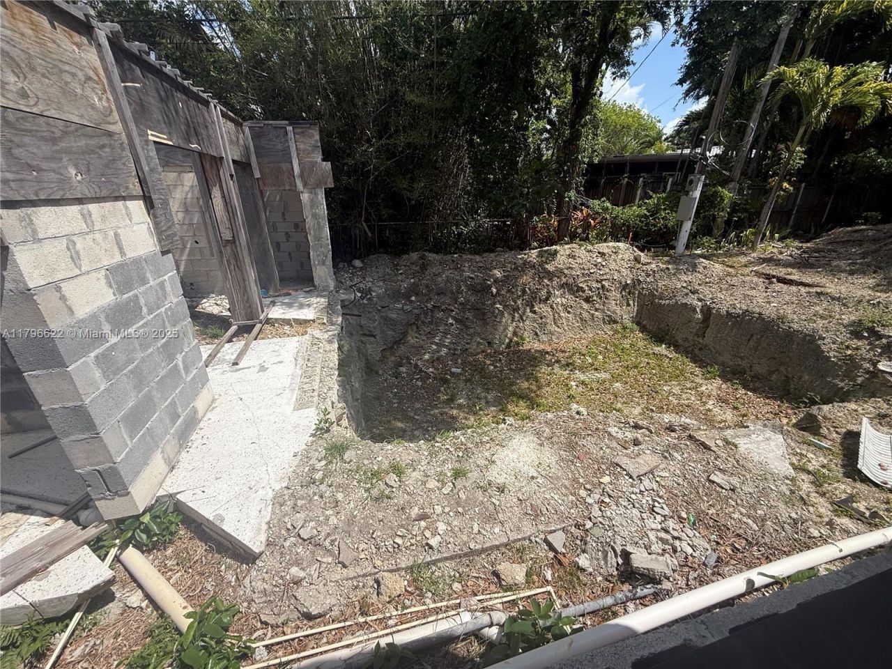 751 NE 70th St, Miami, FL 33138 Photo