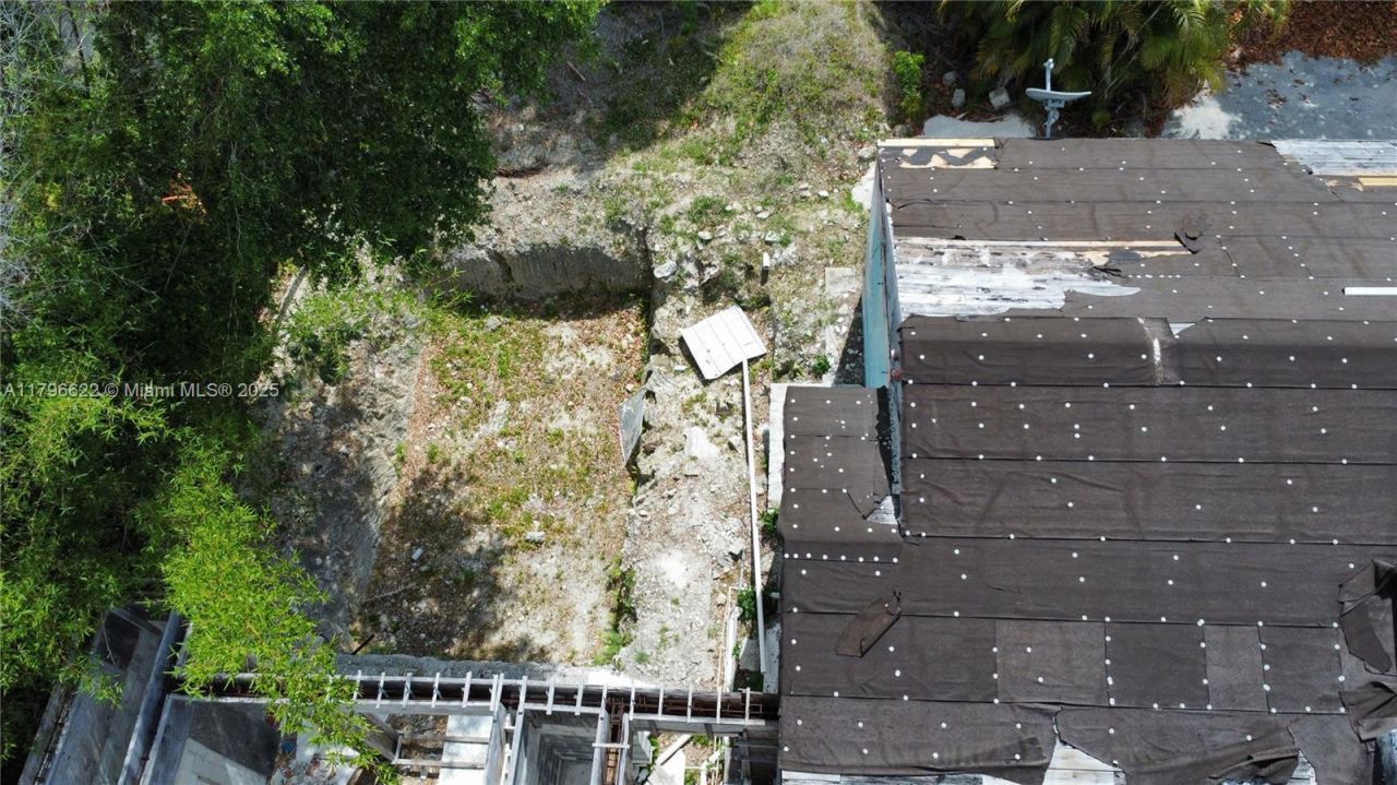 751 NE 70th St, Miami, FL 33138 Photo