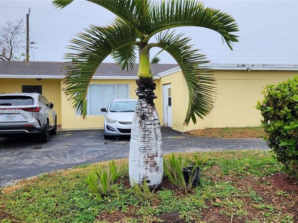 6881 Sheridan St, Hollywood, FL 33024