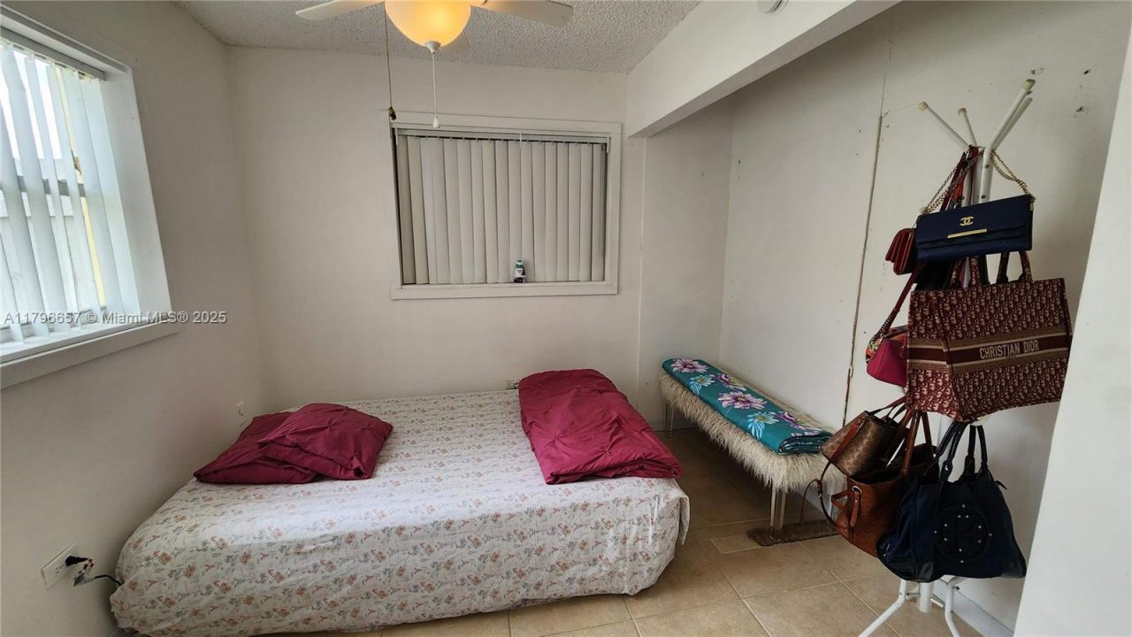 6881 Sheridan St, Hollywood, FL 33024 Photo