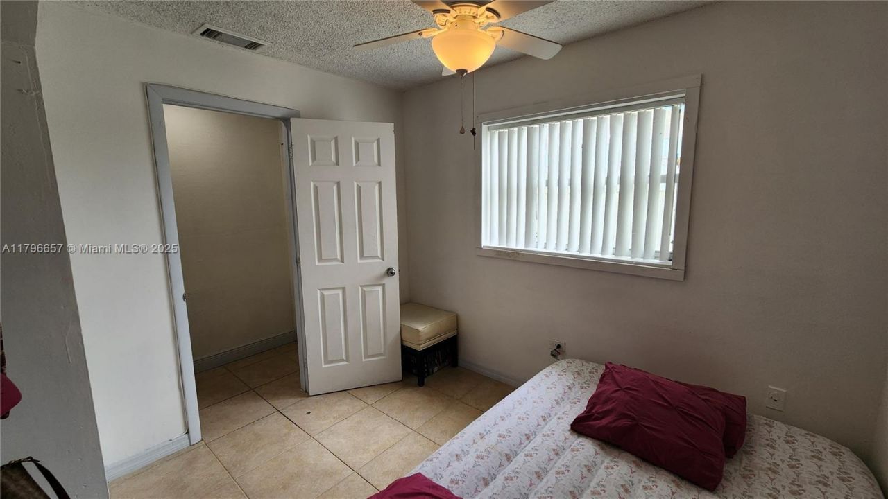 6881 Sheridan St, Hollywood, FL 33024 Photo
