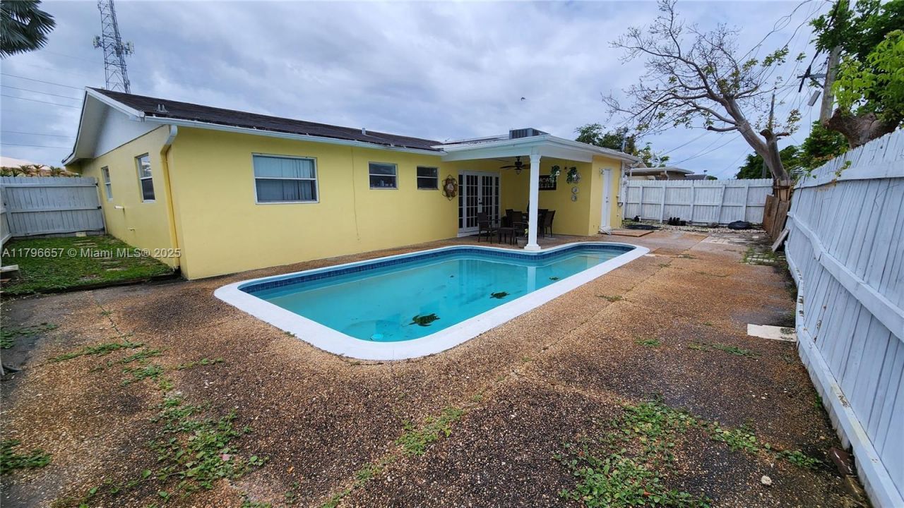 6881 Sheridan St, Hollywood, FL 33024 Photo
