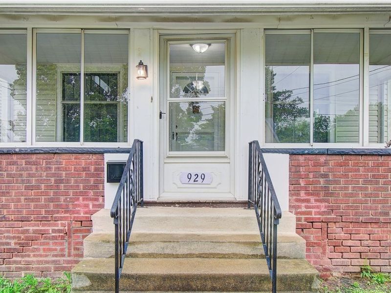 929 Wertz Avenue SW, Canton, OH 44714 Photo 3
