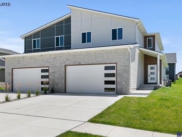 10856 Legends Lane, Lincoln, NE 68527