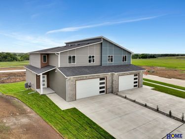 10856 Legends Lane, Lincoln, NE 68527