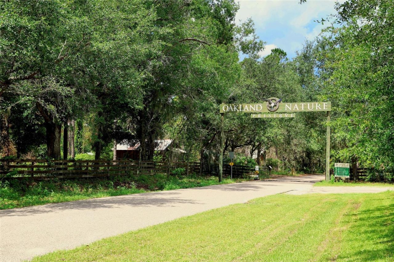 552 Walker Street, Oakland, FL 34787 Photo