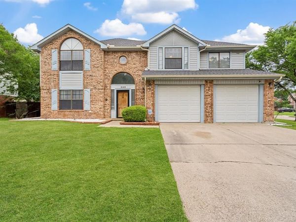 303 Hopewell Street, Grand Prairie, TX 75052