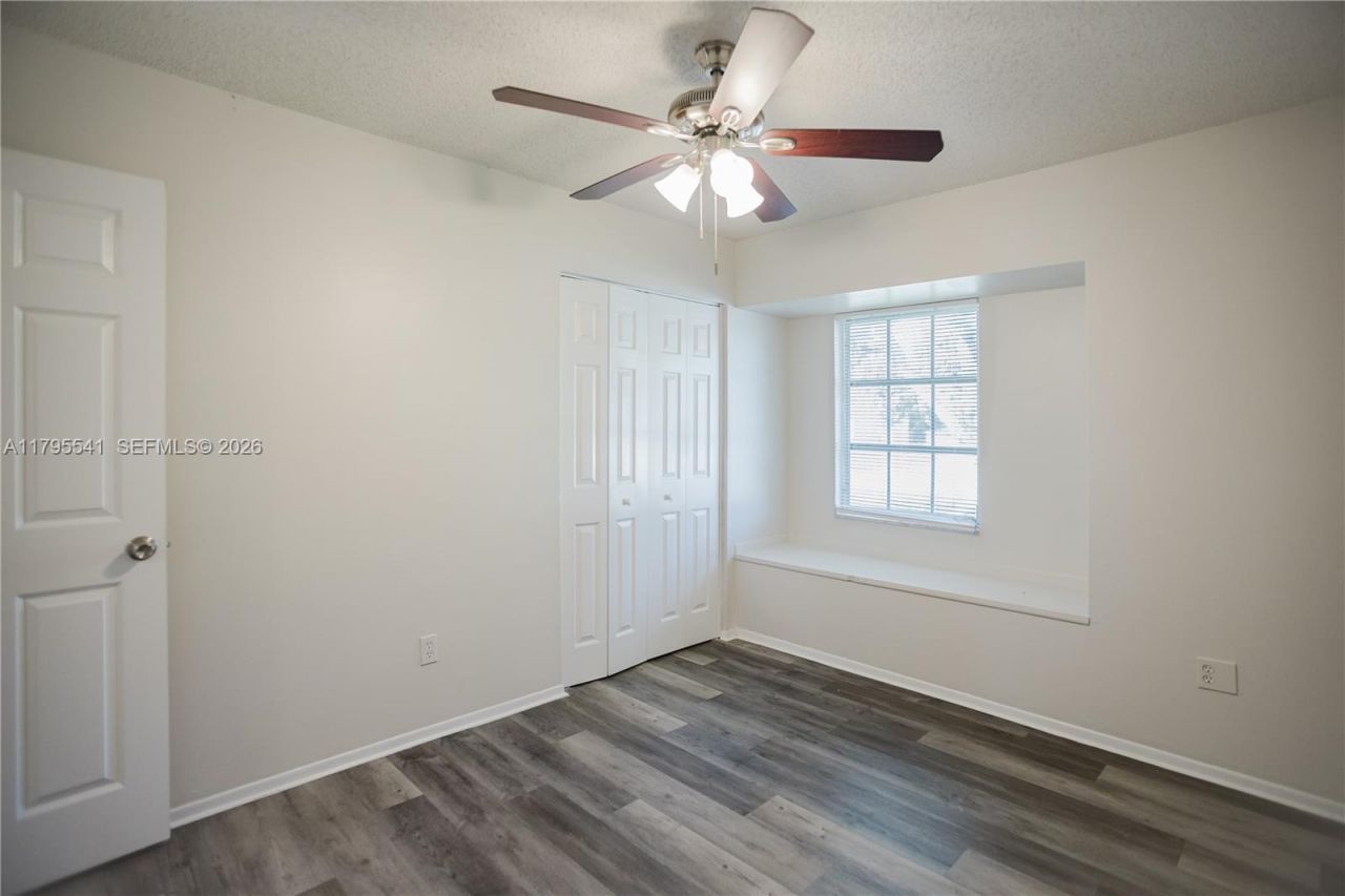 323 NE Midfield Ln, Port Saint Lucie, FL 34983 Photo