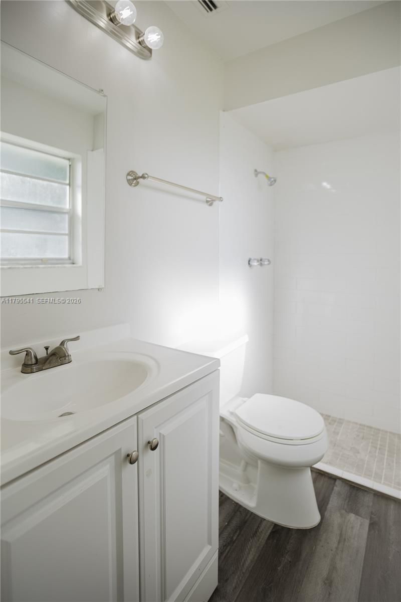 323 NE Midfield Ln, Port Saint Lucie, FL 34983 Photo