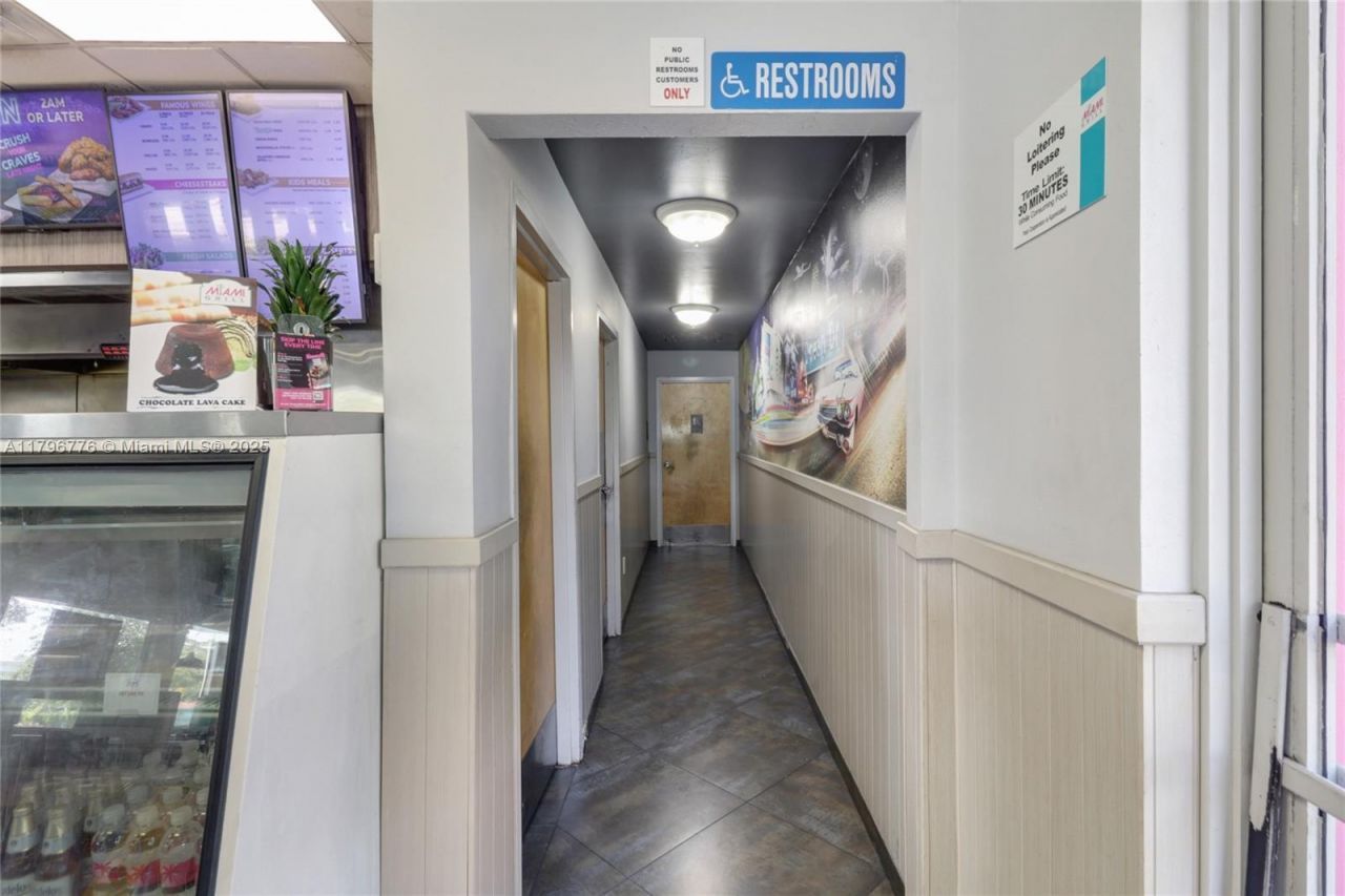 750 W Sample Rd, Pompano Beach, FL 33064 Photo