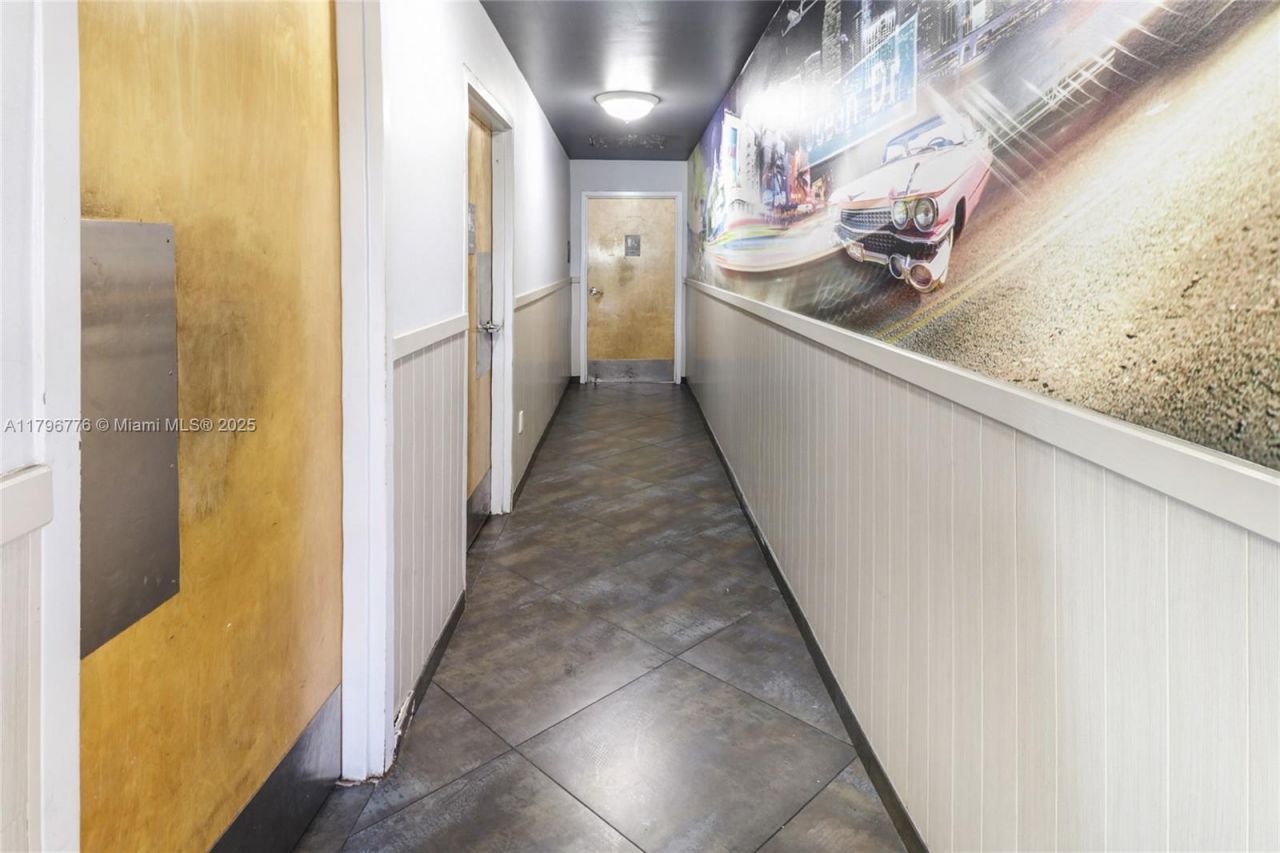 750 W Sample Rd, Pompano Beach, FL 33064 Photo