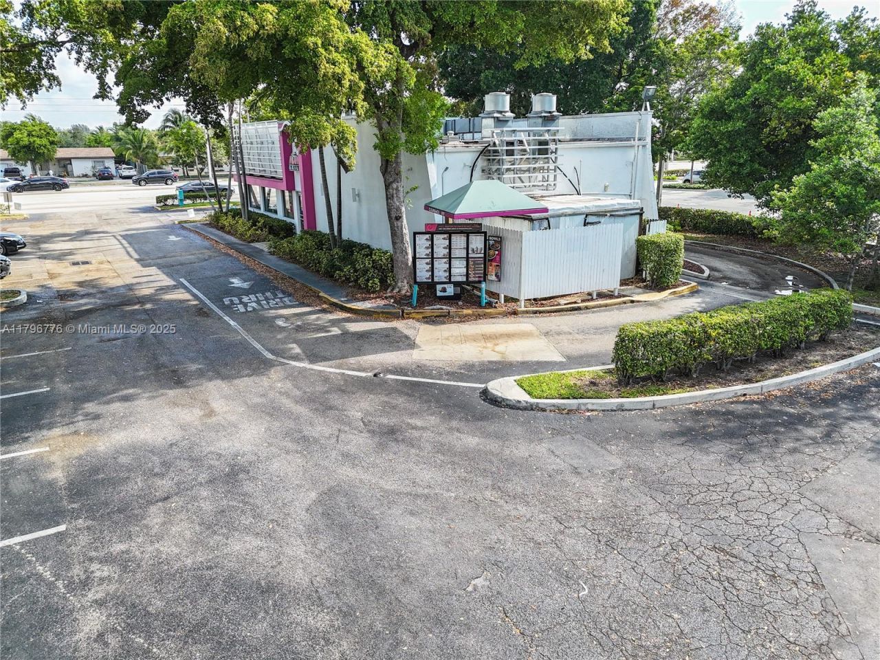 750 W Sample Rd, Pompano Beach, FL 33064 Photo