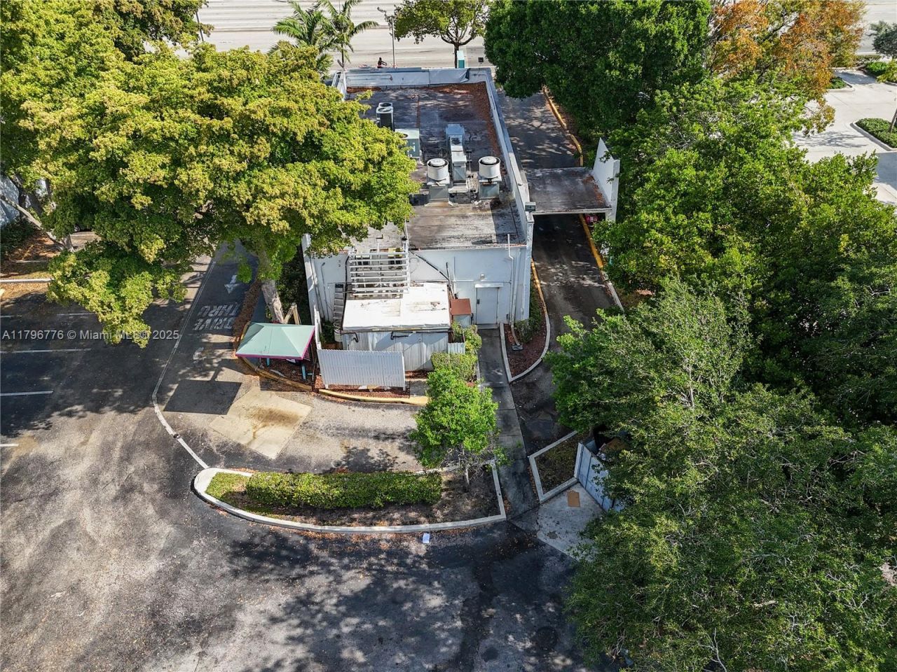 750 W Sample Rd, Pompano Beach, FL 33064 Photo