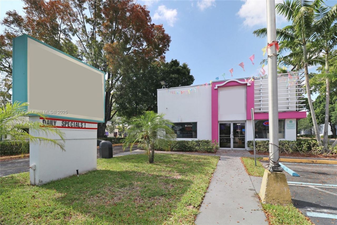 750 W Sample Rd, Pompano Beach, FL 33064 Photo