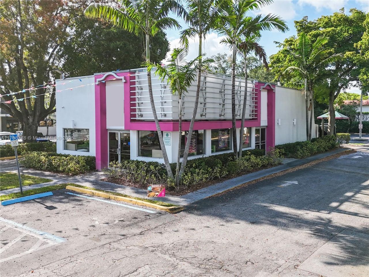 750 W Sample Rd, Pompano Beach, FL 33064 Photo