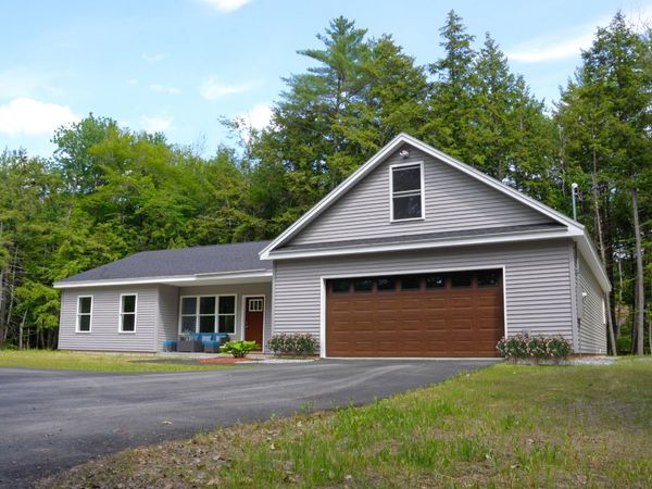3 Milligan Circle, Oxford, ME 04270