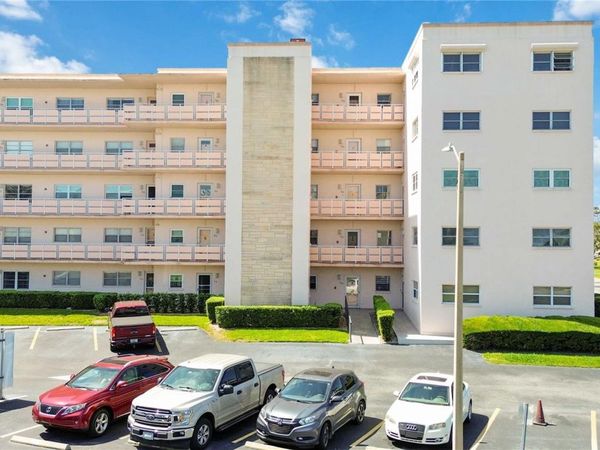 5623 80TH STREET N, Unit 202, ST PETERSBURG, FL 33709
