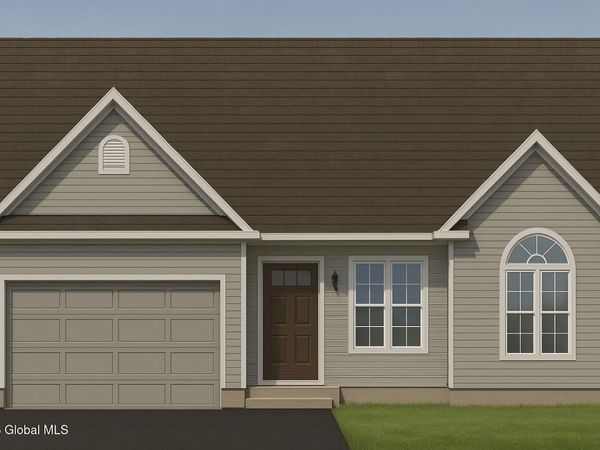 10 Elm Ave East, Selkirk, NY 12158