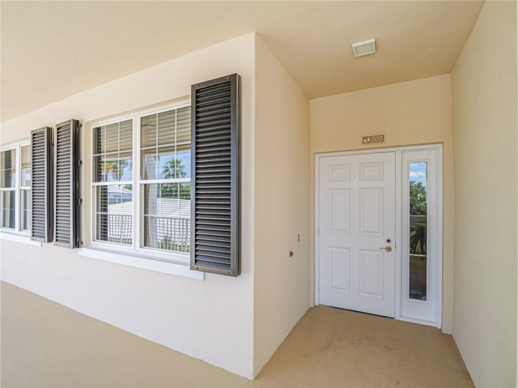 4775 S Harbor Drive, Unit 207, Vero Beach, FL 32967 Photo