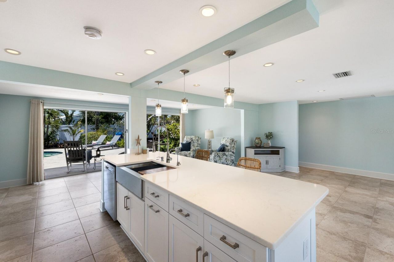 506 69th Street, Holmes Beach, FL 34217 Photo