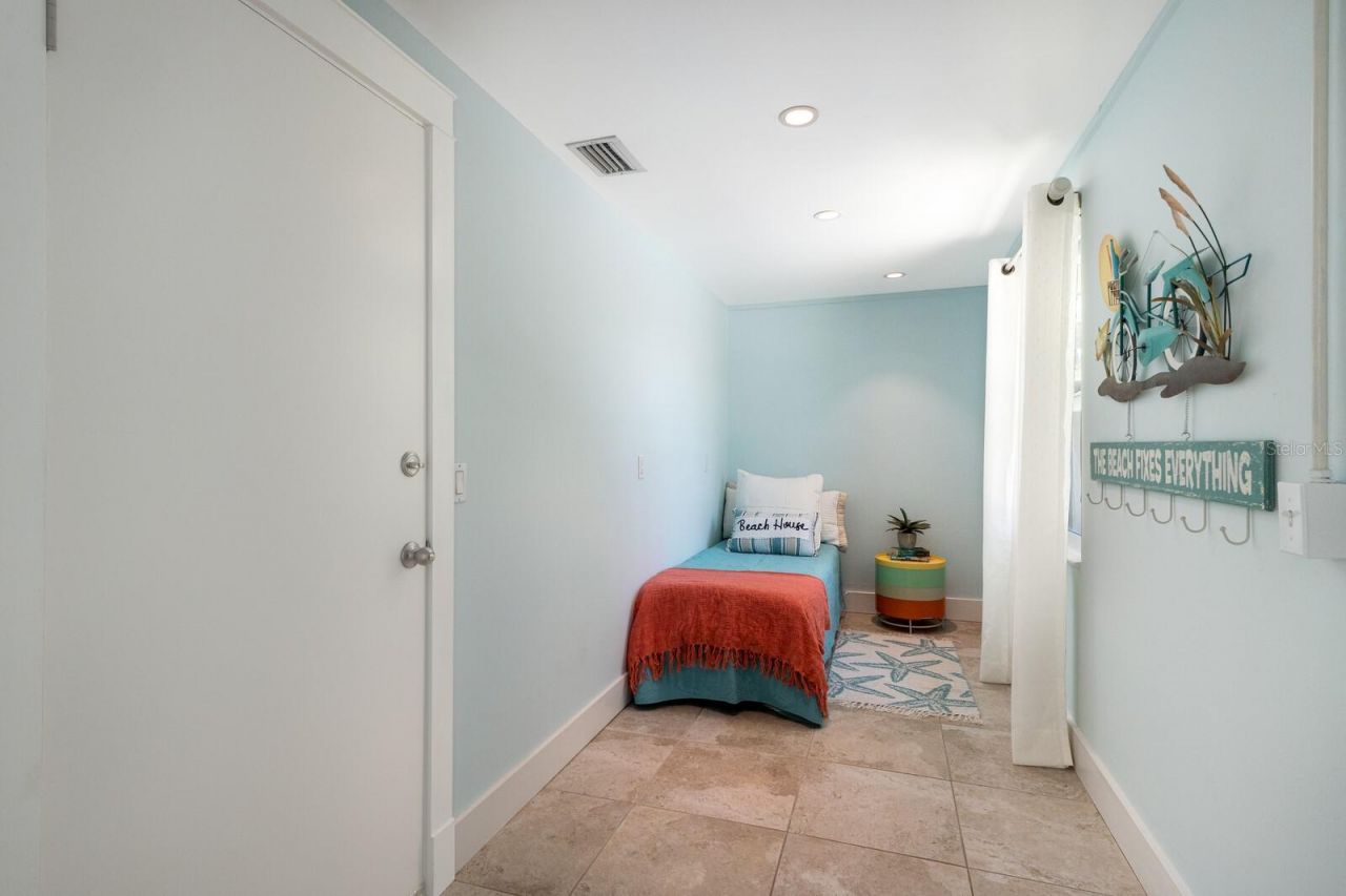 506 69th Street, Holmes Beach, FL 34217 Photo