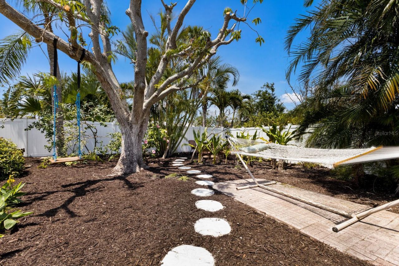 506 69th Street, Holmes Beach, FL 34217 Photo