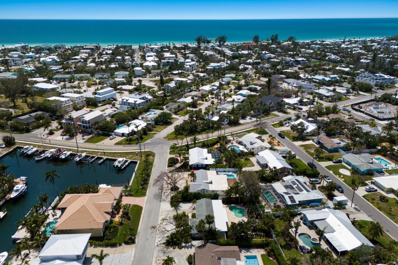 506 69th Street, Holmes Beach, FL 34217 Photo