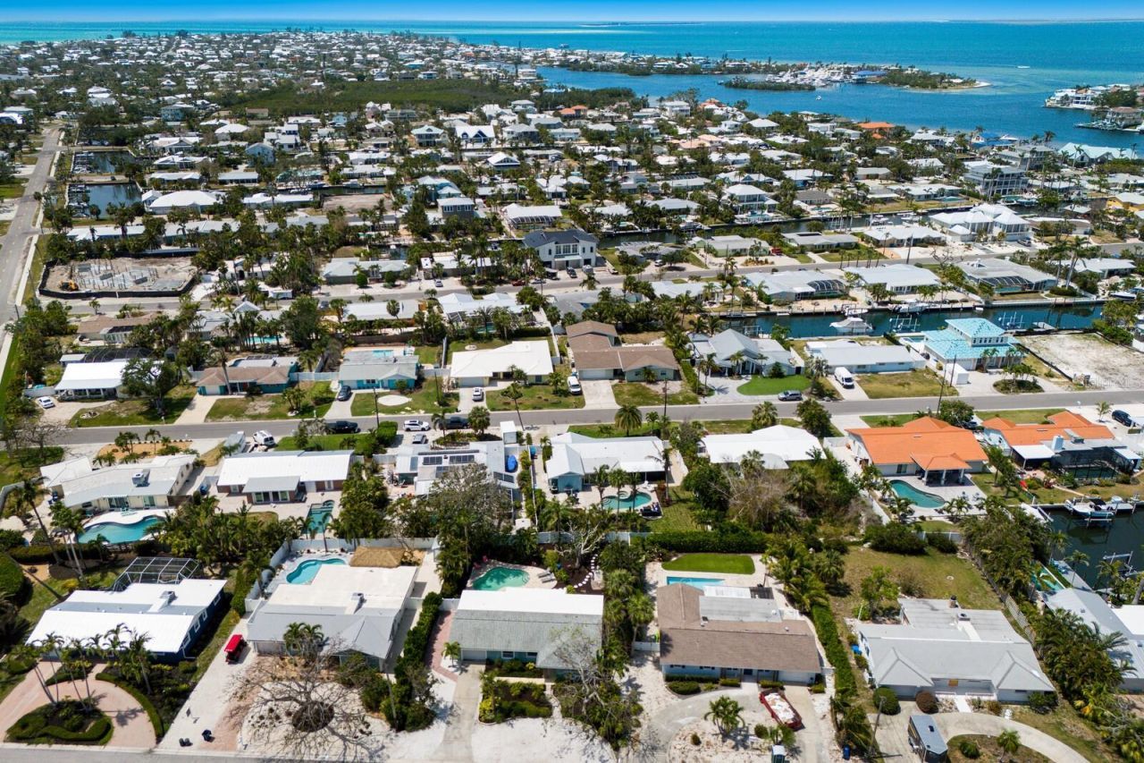 506 69th Street, Holmes Beach, FL 34217 Photo