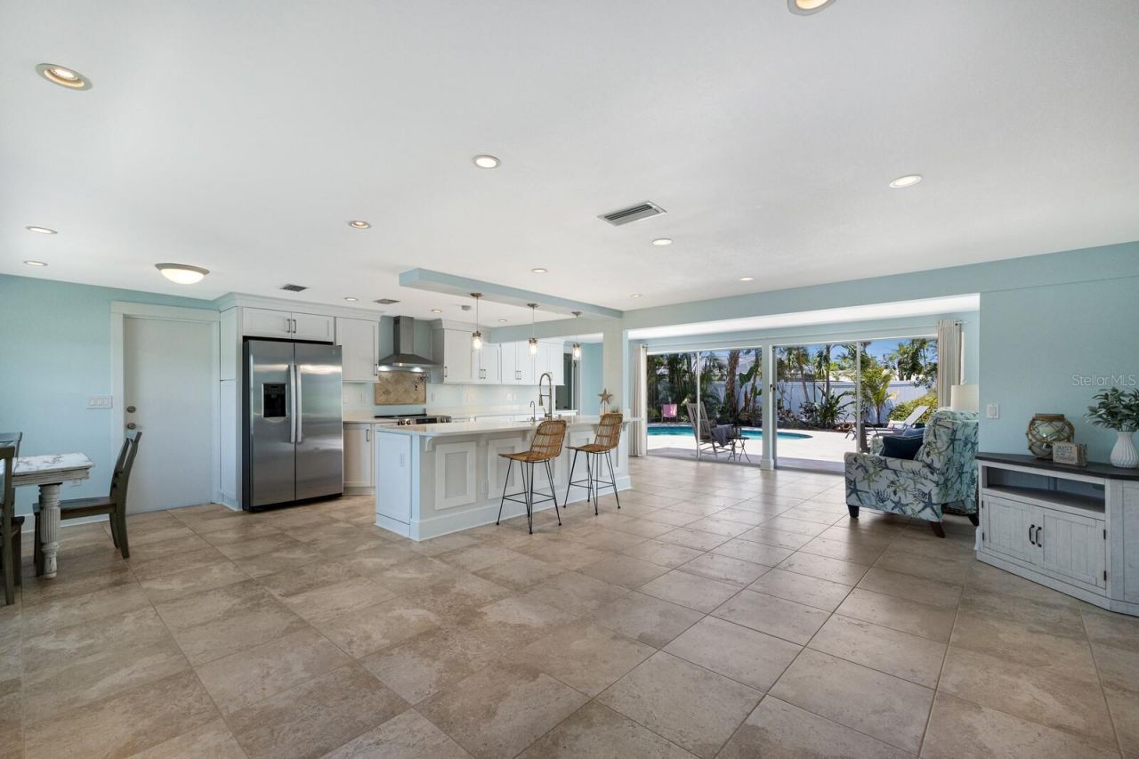 506 69th Street, Holmes Beach, FL 34217 Photo