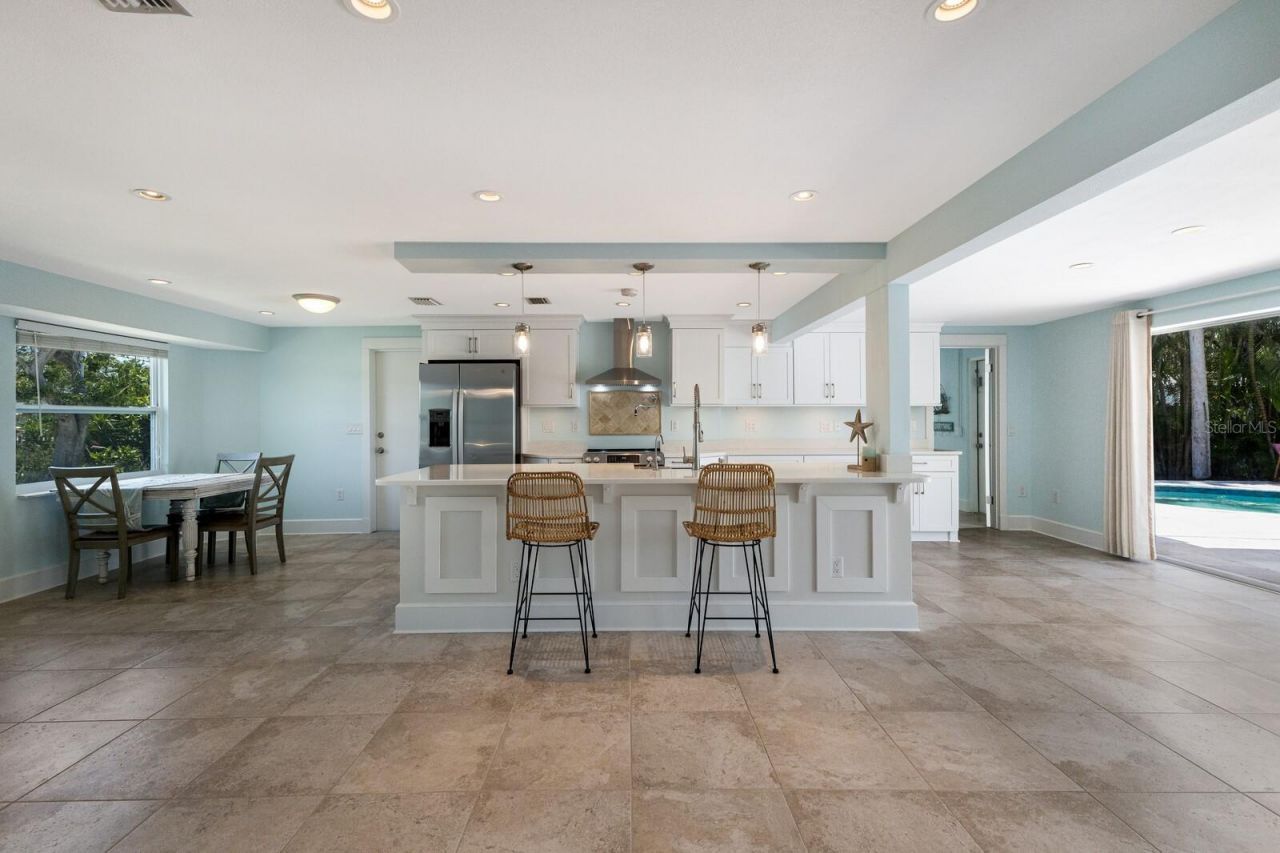 506 69th Street, Holmes Beach, FL 34217 Photo