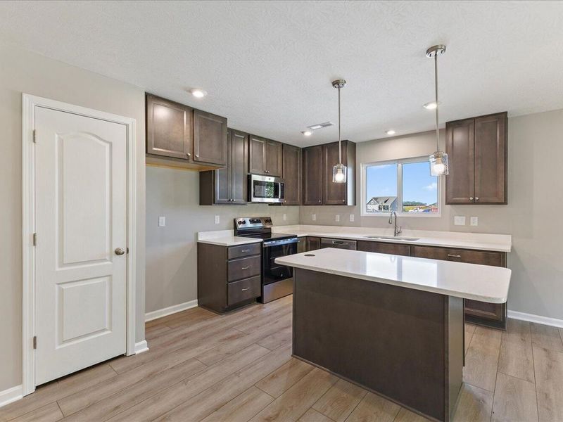 524 Iris Drive, Yellow Springs, OH 45387 Photo 2