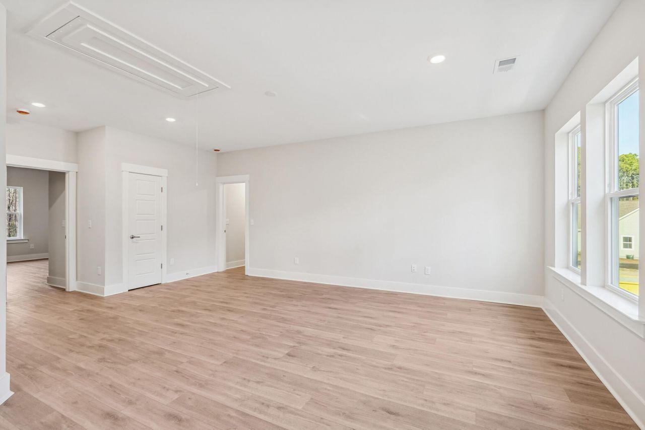 1159 Reserve Lane Photo 32