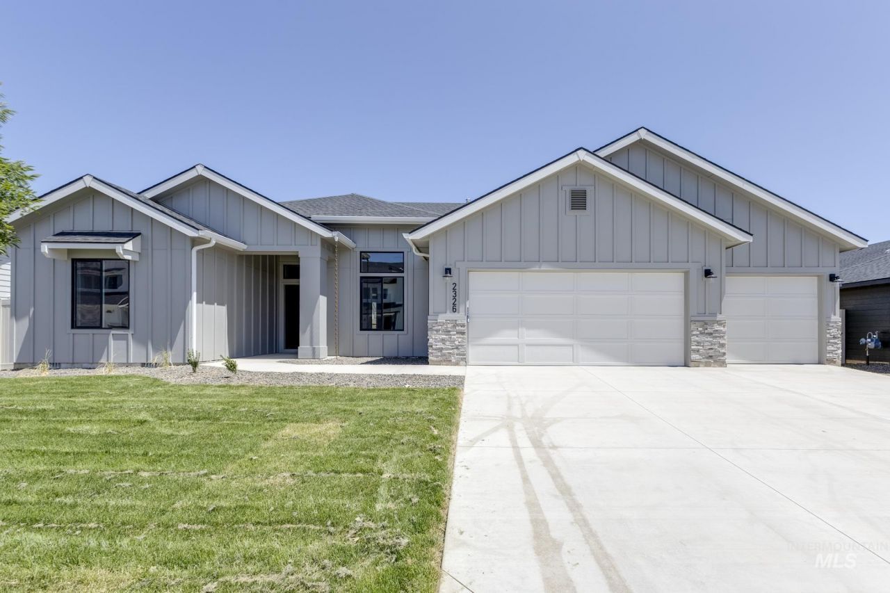 2326 N Lithodora Ave, Star, ID 83669 Main Photo
