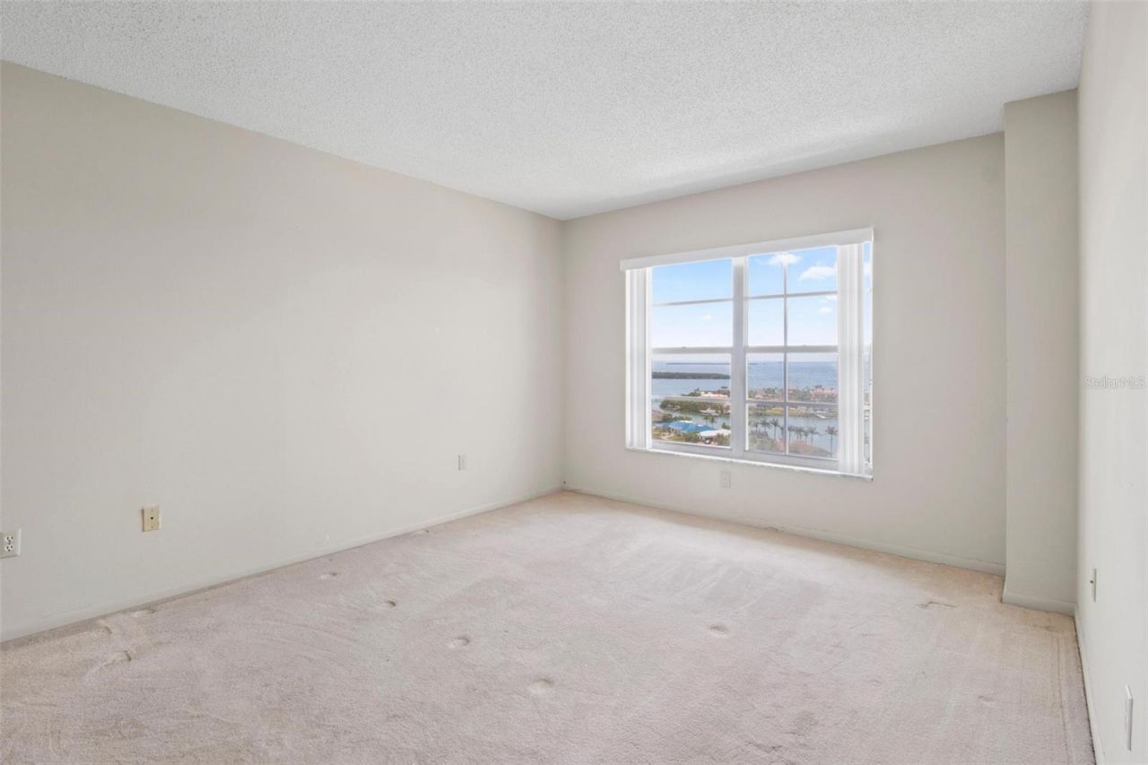 4900 Brittany Drive S, Unit 1810, Saint Petersburg, FL 33715 Photo