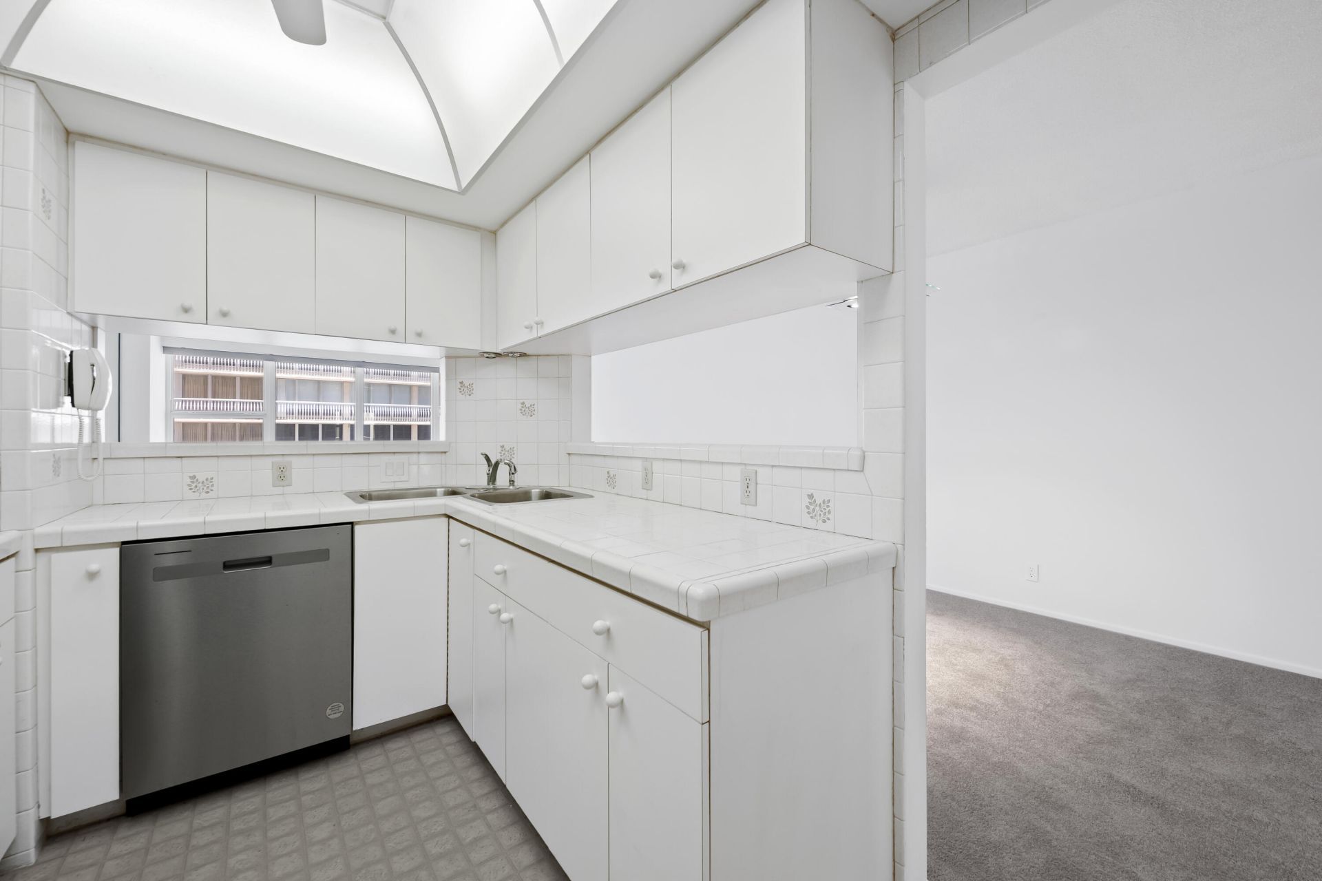 4010 Galt Ocean Drive, Unit 702, Fort Lauderdale, FL 33308 Photo