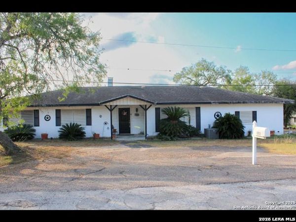102 holman, Lake City, TX 78368