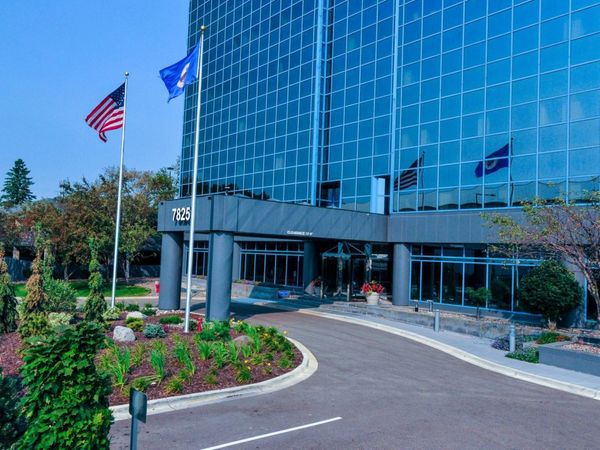 7825 Washington Avenue S, Bloomington, MN 55439