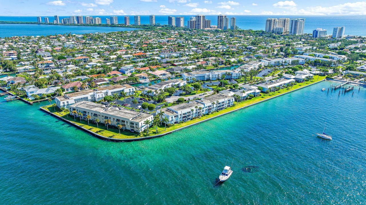 1051 Sugar Sands Boulevard, Unit 352, Riviera Beach, FL 33404 Photo