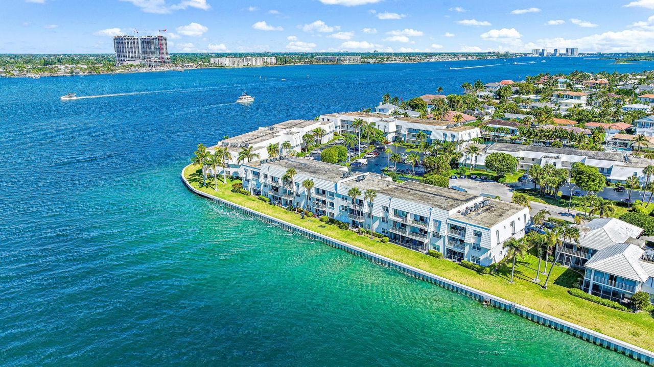 1051 Sugar Sands Boulevard, Unit 352, Riviera Beach, FL 33404 Photo