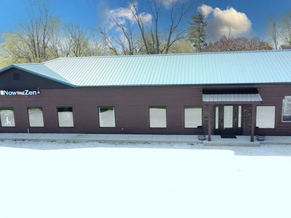 201 E Main Street, Crescent City, IL 60928