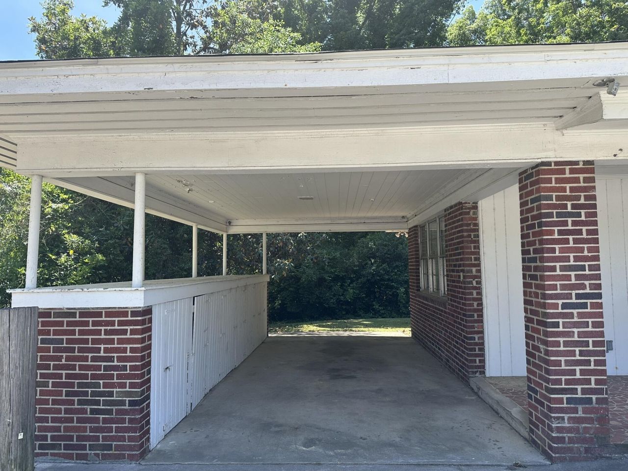 1615 Middleton Street Photo 4