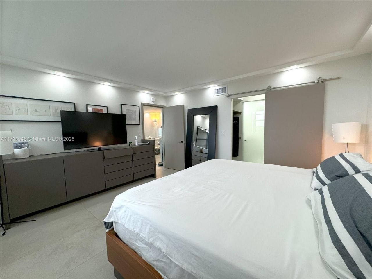 9500 W Bay Harbor Dr, Unit 6B, Bay Harbor Islands, FL 33154 Photo