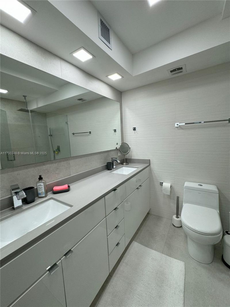 9500 W Bay Harbor Dr, Unit 6B, Bay Harbor Islands, FL 33154 Photo